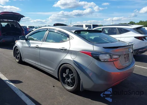 2013 Hyundai Elantra Gls z USA, uszkodzony, nr VIN KMHDH4AE7DU748508